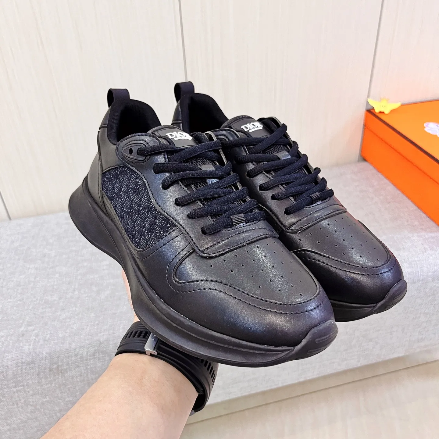 Men's Men's Shoes Men's Shoes 💰 400 Men's Men's Shoes 💰 [ Dior ] 🔥 High-end men's shoes brand official website 1:1 latest masterpiece: the upper is made of Italian imported first-layer cowhide with a comfortable and breathable lining ➕ Original non-slip and wear-resistant outsole 🔥, making walking more convenient and comfortable! An exclusive new model, a stunning work, a beautiful 1:1 replica [color] compared to the official quality! Create a fashionable personality to set off your uniqueness! A must-have for trendy men! Classic🔥Size: 38-44 Color: Multiple colors available🔥.